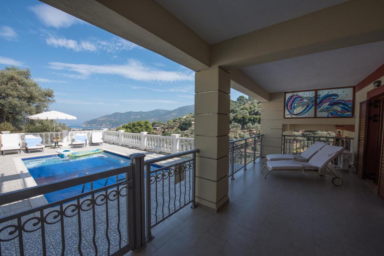 Gallis Villa Pefkias Exterior photo